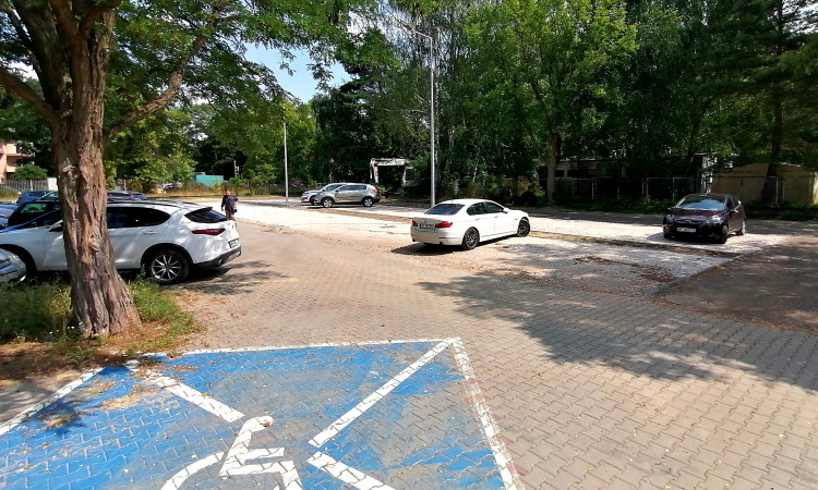 Nowe miejsca postojowe na terenie IPCZD