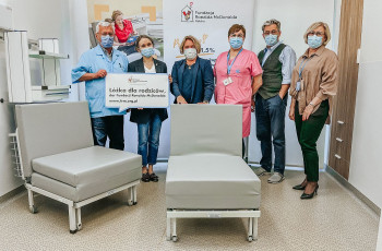 Nowe łóżka dla rodziców małych pacjentów Centrum Zdrowia Dzieck
