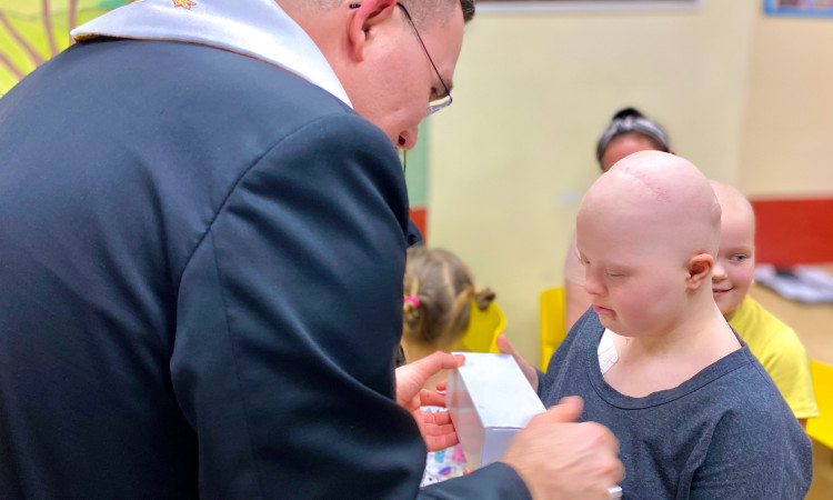 Wizyta Biskupa pomocniczego Diecezji Warszawsko-Praskiej na Oddziałach IPCZD