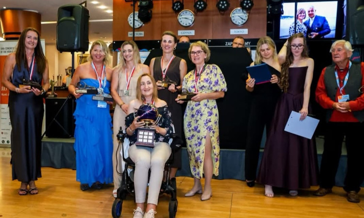 Sukcesy medyczne i sportowe – dr Anna Śliwińska reprezentuje Polskę na Mistrzostwach Świata Lekarzy w Tenisie