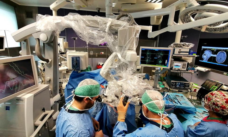 Podziękowania dla specjalistów z Kliniki Neurochirurgii